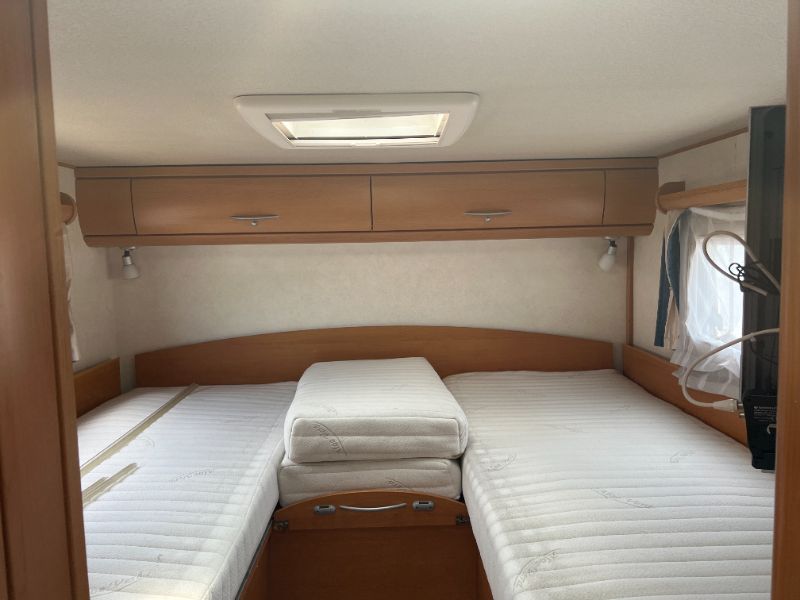 2006 Frankia 8400